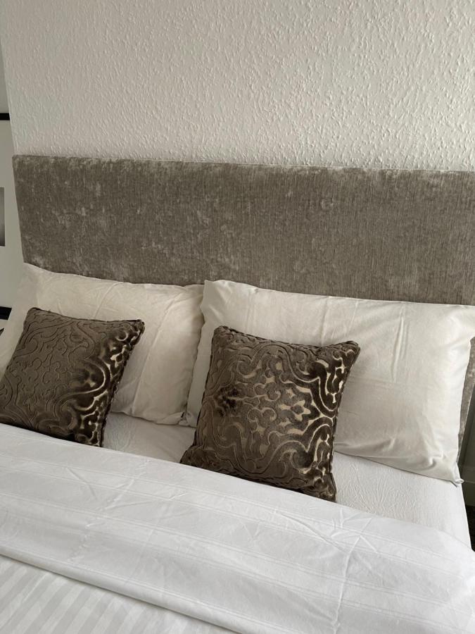 Hendon Park Apartments In London The Hyde ภายนอก รูปภาพ